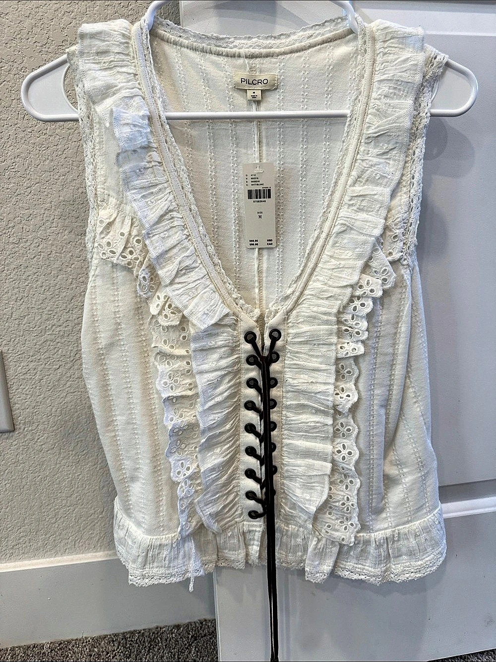 PILCRO Eyelet Ruffle Tank Women's Blouse White Medium - Picture 2 of 5